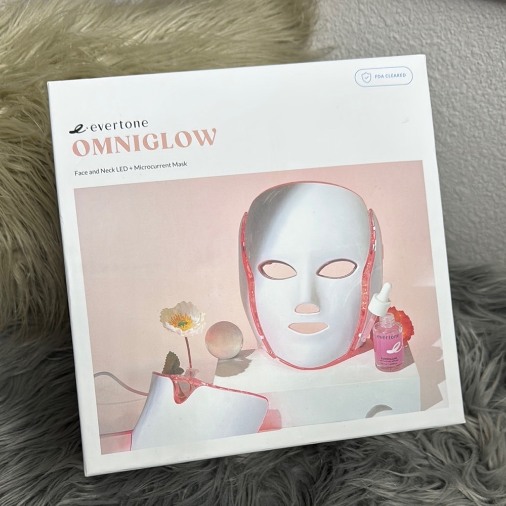 Evertone Omniglow Face & Neck LED
Microccurrent Mask